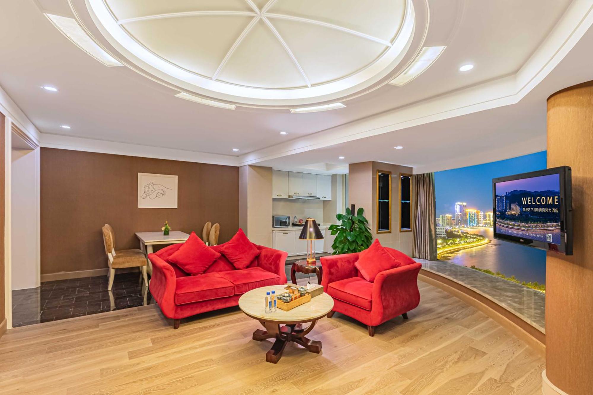 Grand Bay Hotel Джухай Екстериор снимка