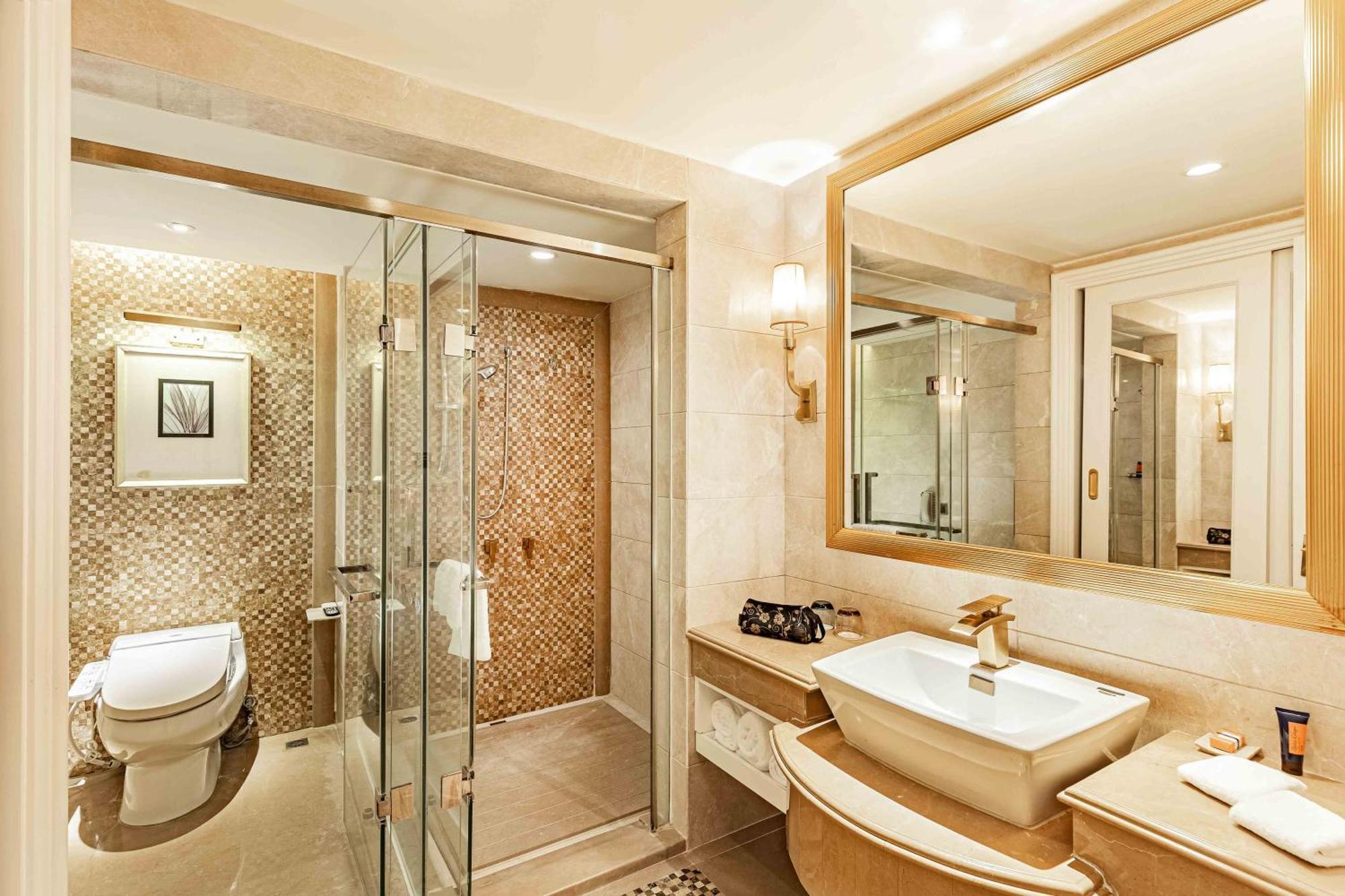 Grand Bay Hotel Джухай Екстериор снимка