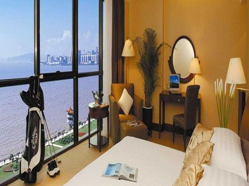 Grand Bay Hotel Джухай Екстериор снимка