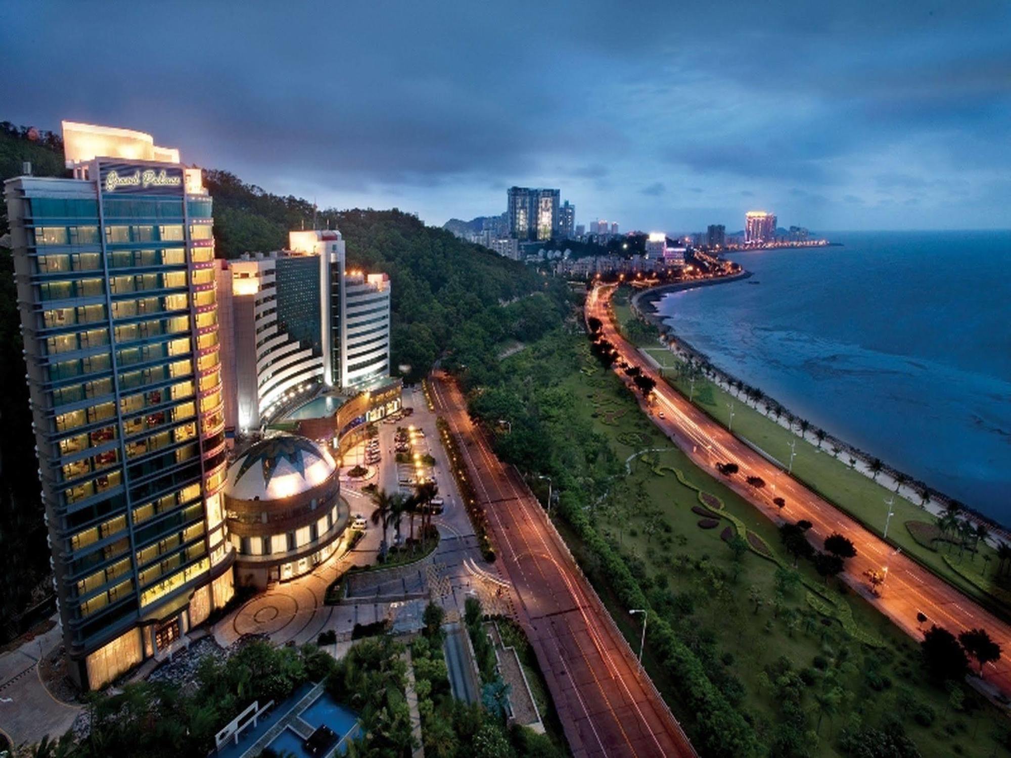 Grand Bay Hotel Джухай Екстериор снимка