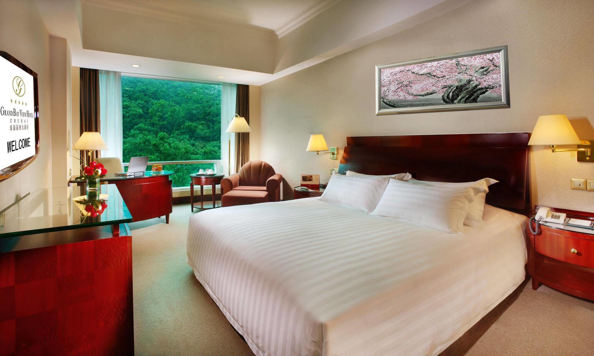 Grand Bay Hotel Джухай Екстериор снимка
