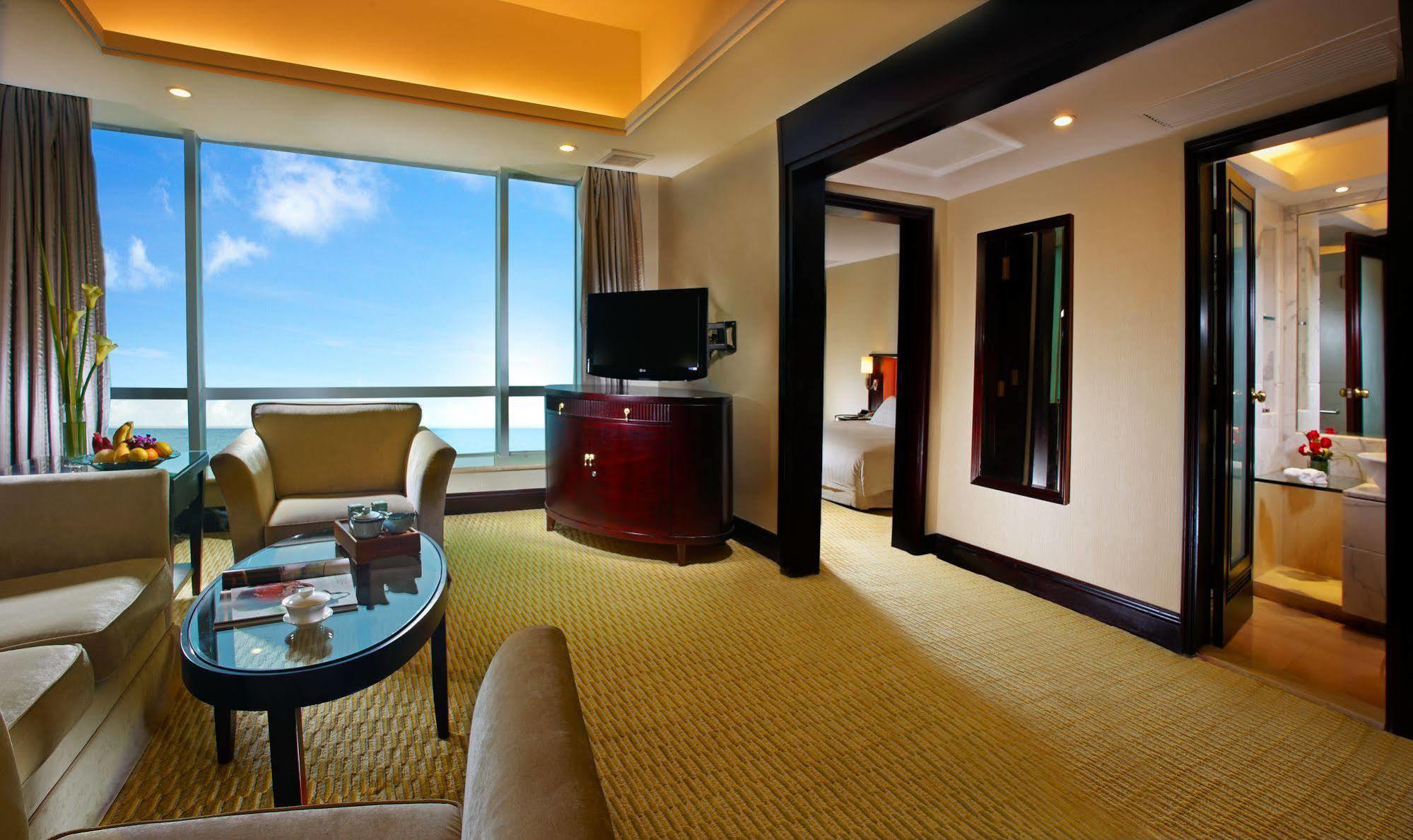 Grand Bay Hotel Джухай Екстериор снимка