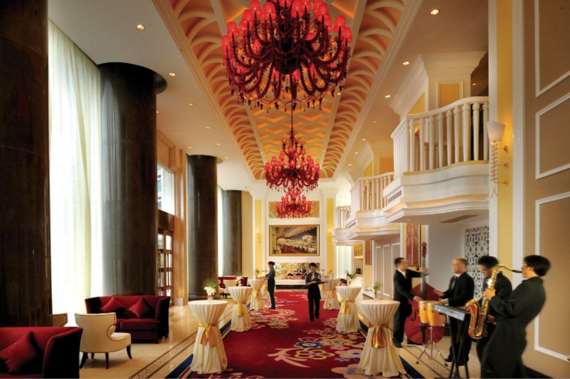 Grand Bay Hotel Джухай Екстериор снимка